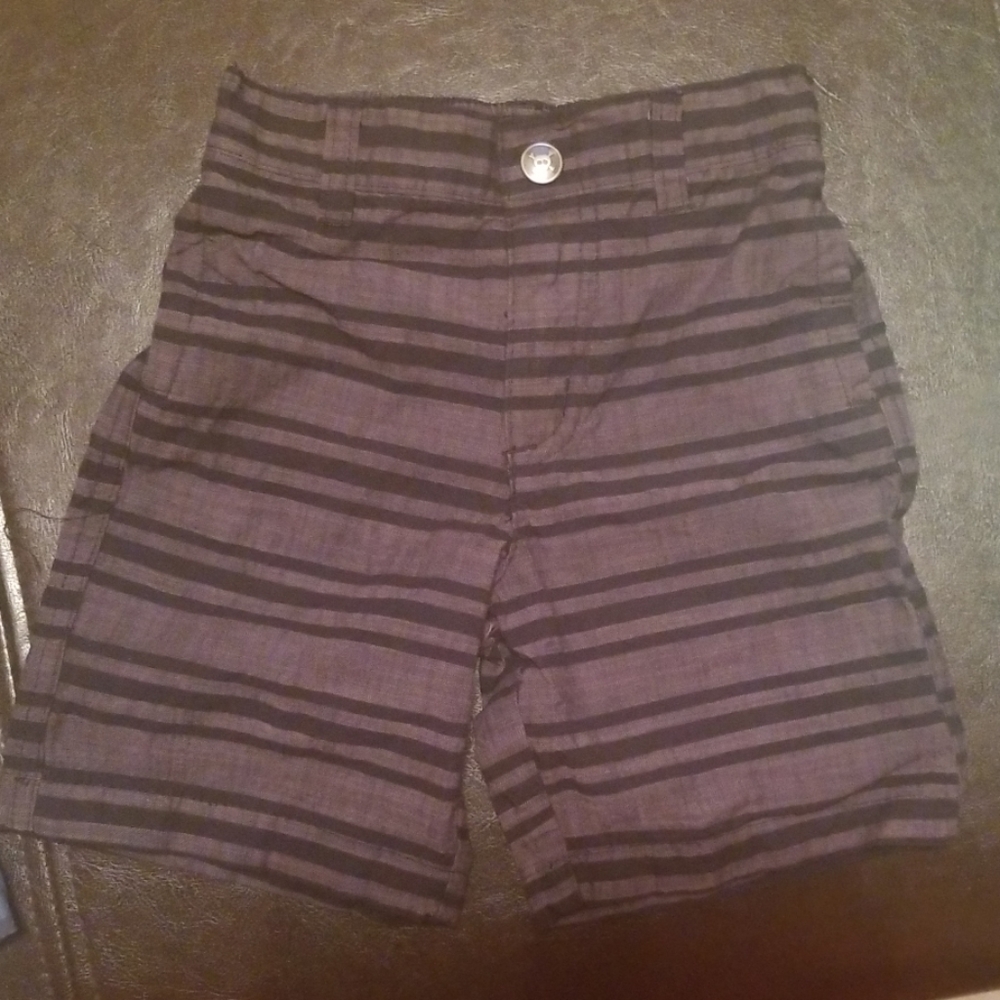 Gray and black striped shorts 24m